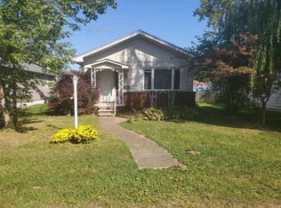 1271 Kane St, Carlyle, IL