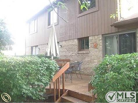 DECK OVERLOOKING COMMONS.jpg