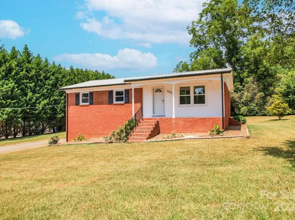 1022 Loblolly Ln, Newton, NC 28658