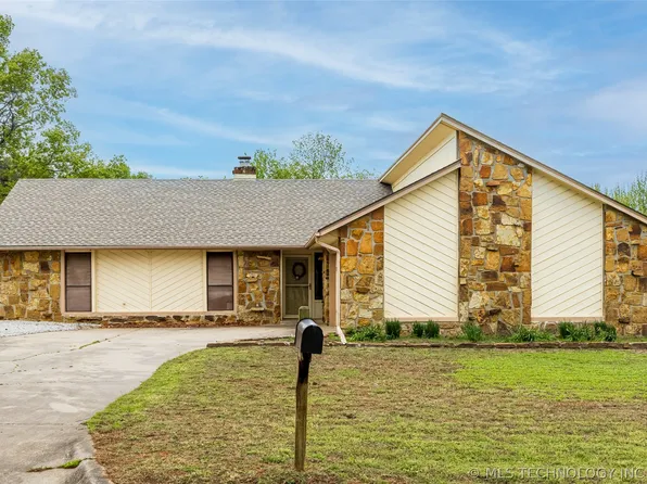 1022 N Miller Dr, Claremore, OK 74017