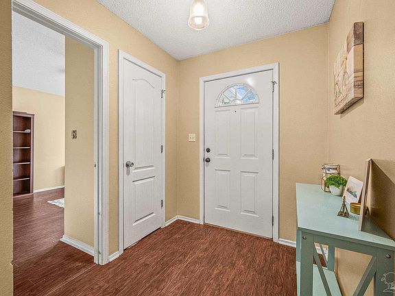 3rd image of 613 Calderwood Ct
