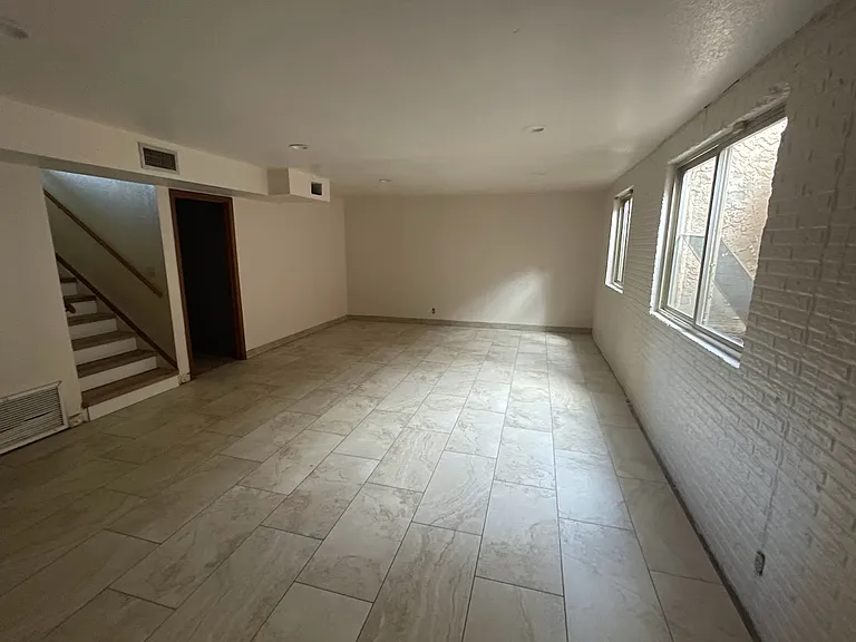 1336 W 13th St — Photo 26