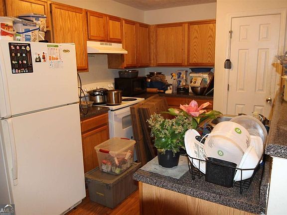 5th image of 124 Brockett Dr