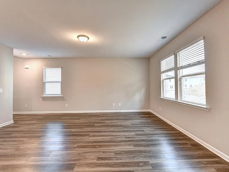 192 Golden Eagle Pkwy — Photo 10