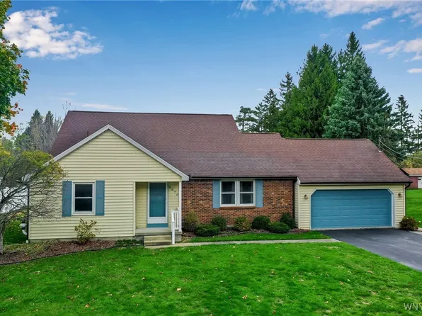 8976 Wehrle Dr, Clarence, NY 14031