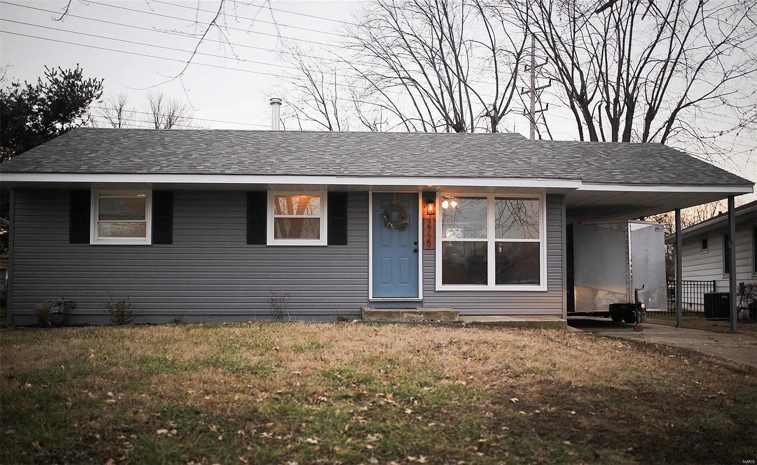2729 Sunset Dr photo 1