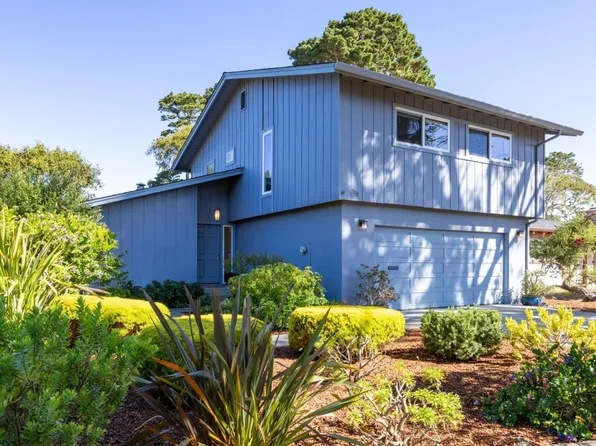 902 Maple St, Pacific Grove, CA 93950