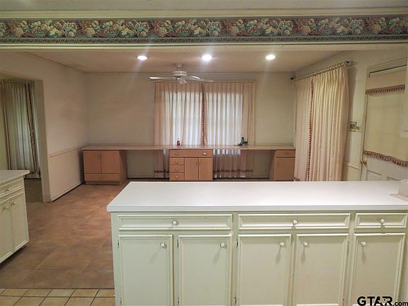 5th image of 804 SW County Road 3170