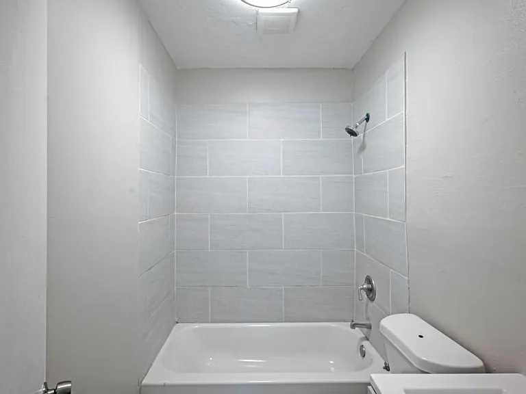 1652 N Myrtle Ave — Photo 13