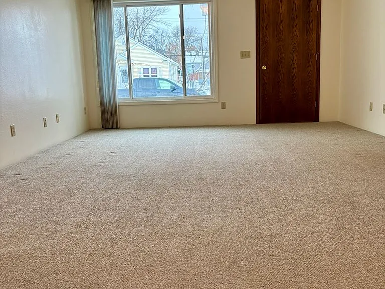 913 N. Park Ave — Photo 5