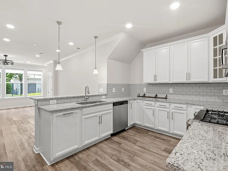 45208 Lettermore Sq — Photo 7