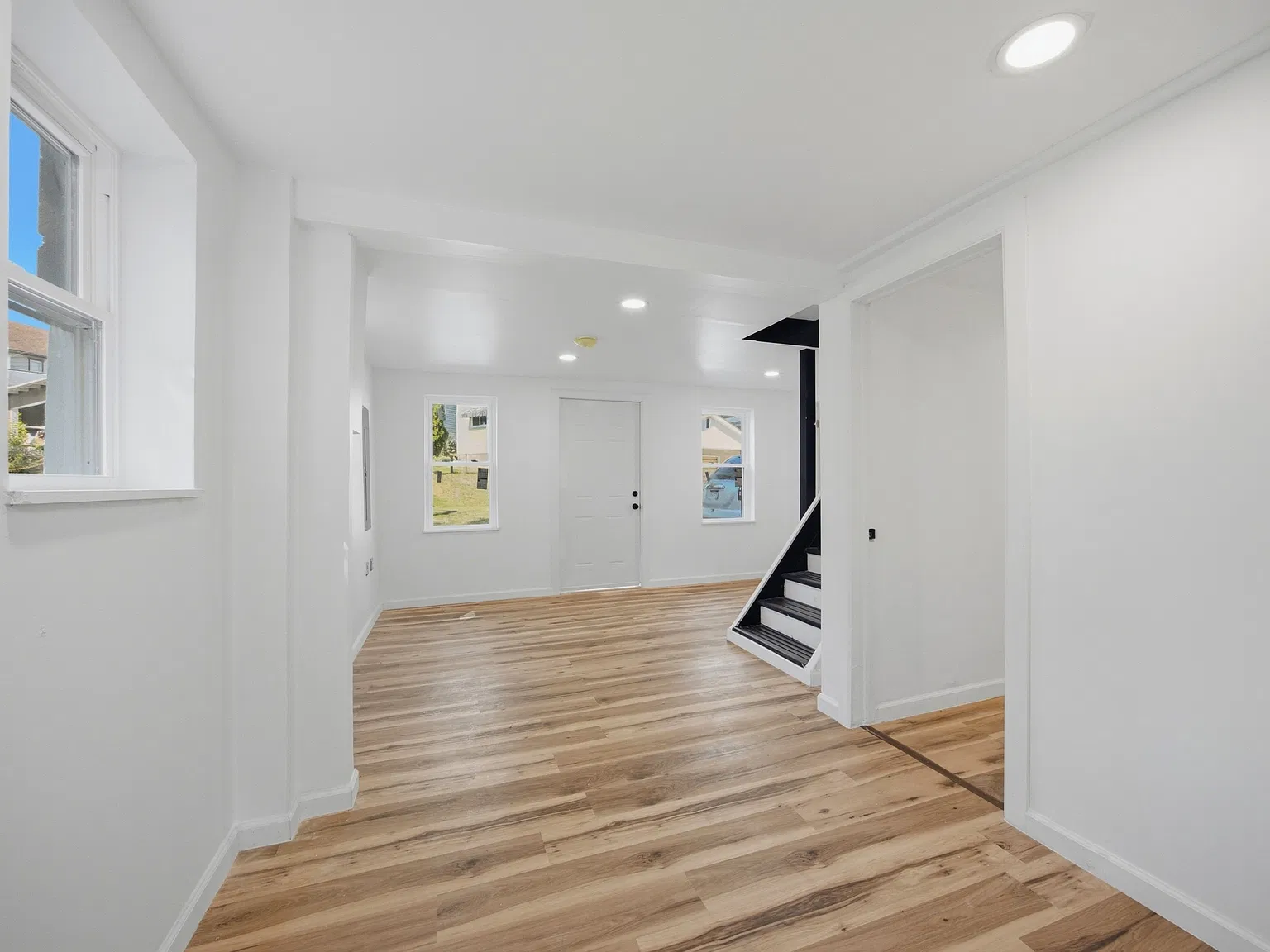 2 bed, 1144 sqft, $1,500 — Photo 3