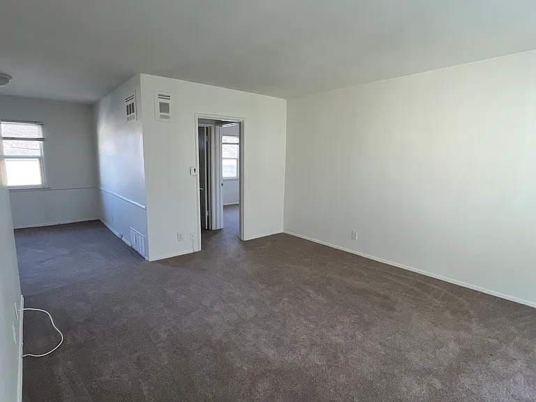 1225 Harvard St #7 — Photo 4