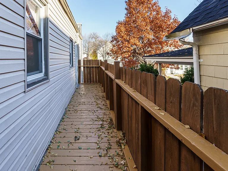 568 Farrington St #1 — Photo 24