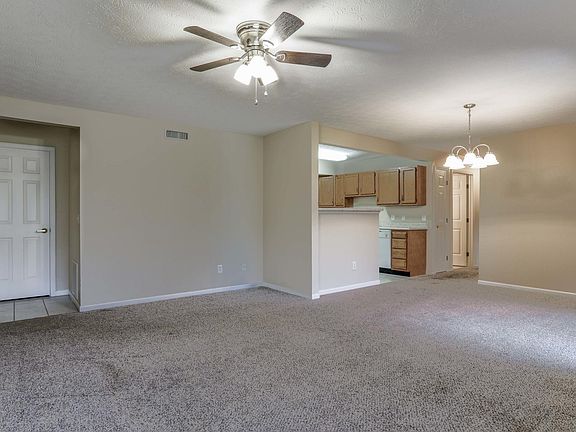 5th image of 106 Crystal Point Dr #106