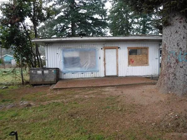 425 Anne St, Yoncalla, OR 97499