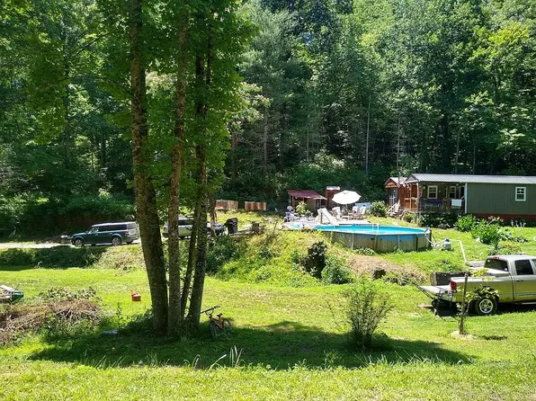 264 Larue Ln, Ellijay, GA 30540