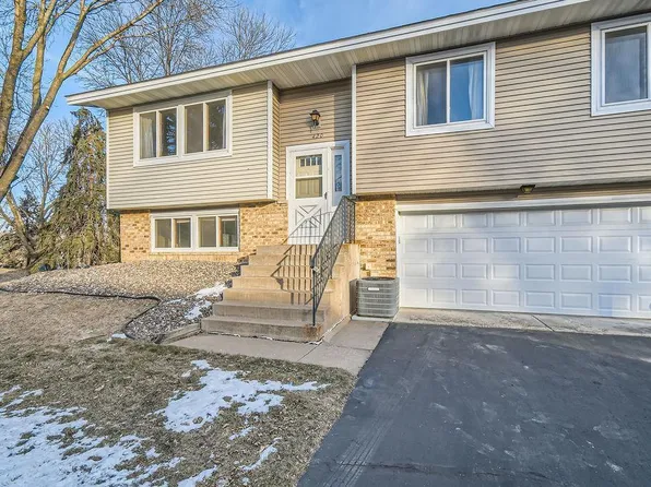420 96th Ln NE, Blaine, MN 55434