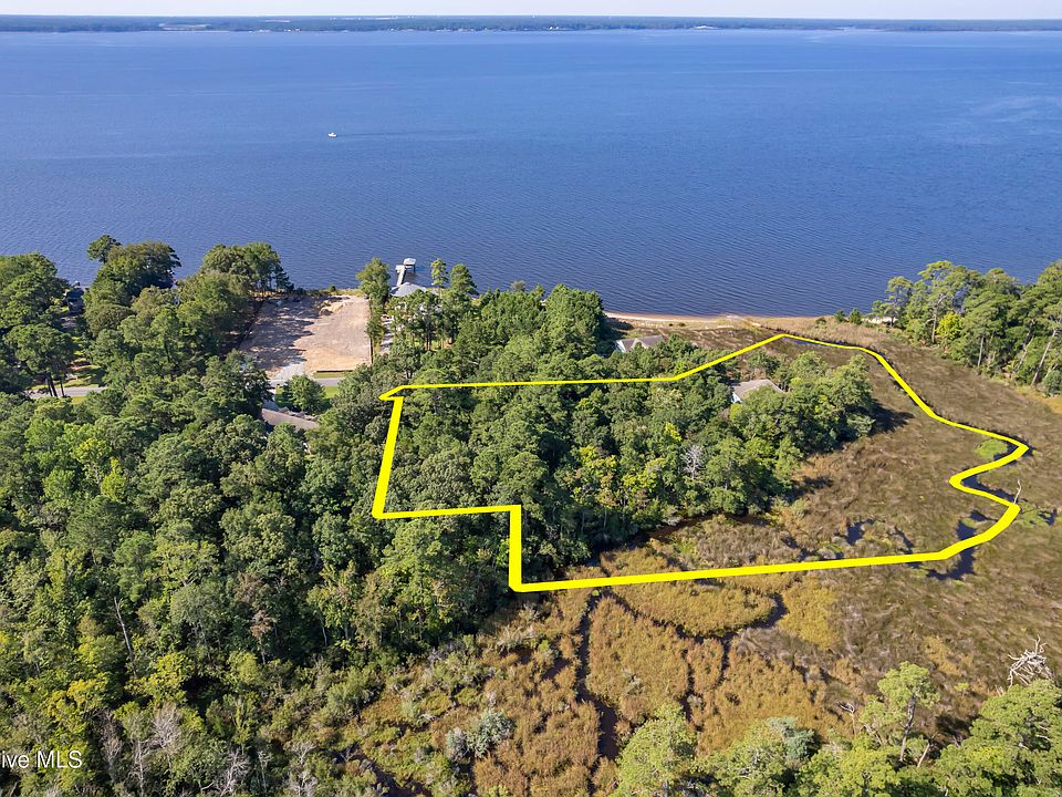 1st image of 452 Indian Bluff Drive