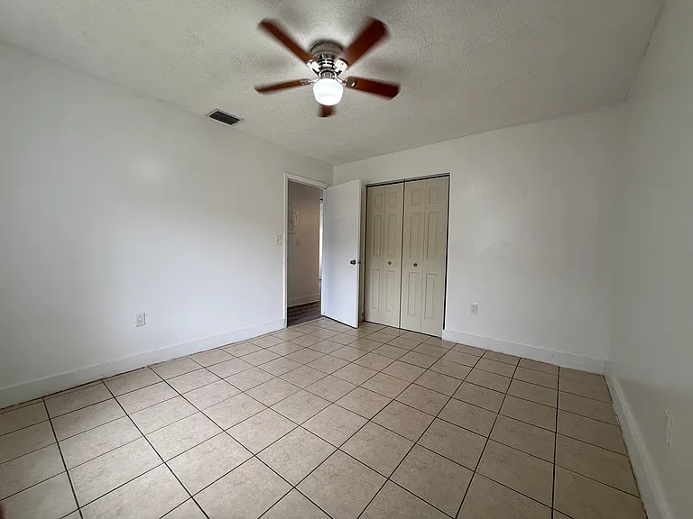 6109 Pierce St — Photo 6