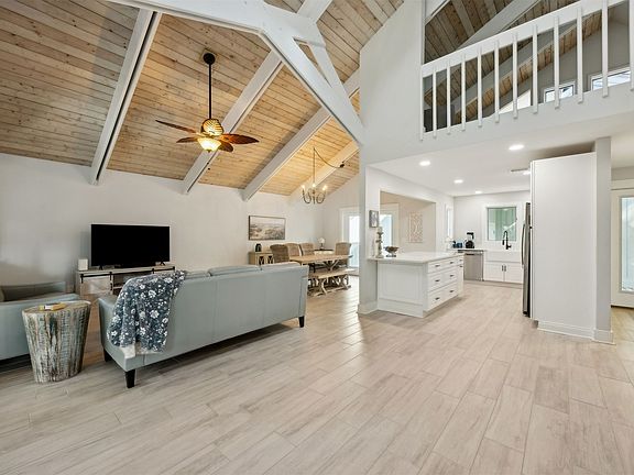 2nd image of 22 Beach Wood Rd