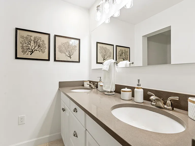 5040 Harmony Cir #102 — Photo 6
