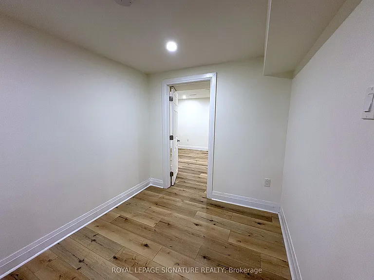 5 Carnegie Ct #BASEMENT — Photo 11