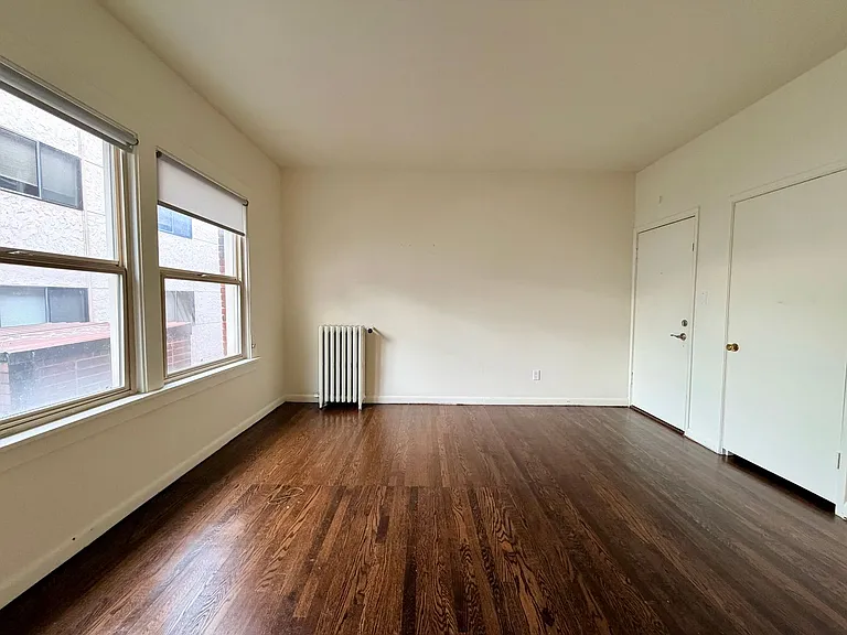5234 University Way NE — Photo 12