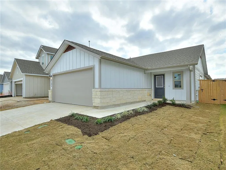 8205 Cottage Rose Dr — Photo 30
