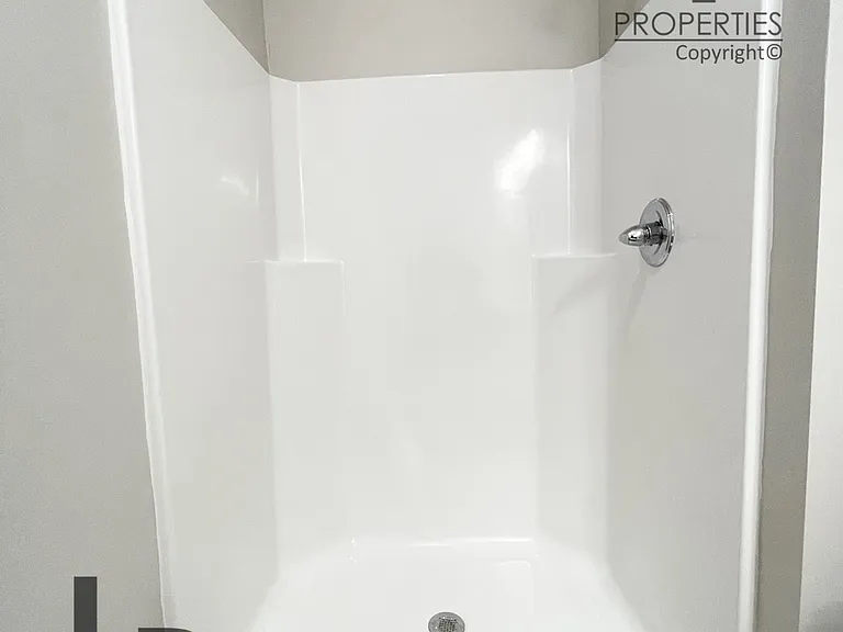 426 N Broadway #4 — Photo 4