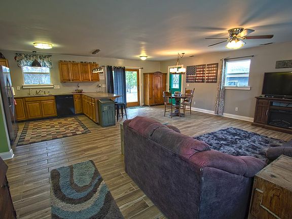 4th image of 163 Burney Ln