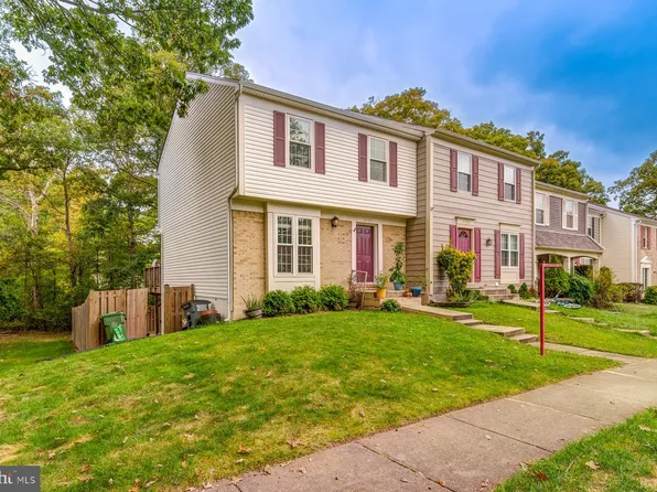 3198 Harvard St, Woodbridge, VA 22192