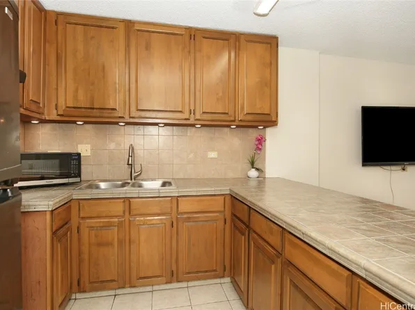 909 Ala Lilikoi St APT 303, Honolulu, HI 96818