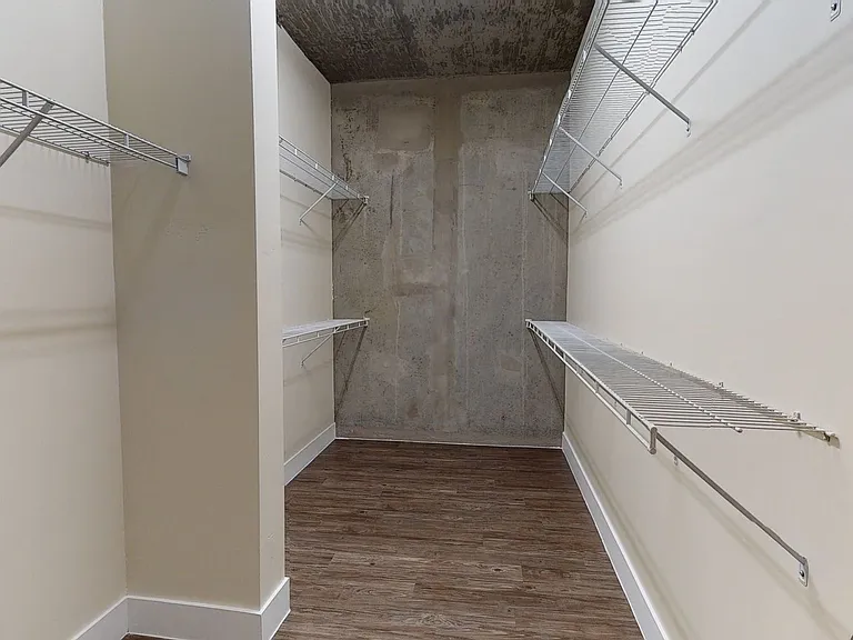 Skyline Lofts — Photo 34
