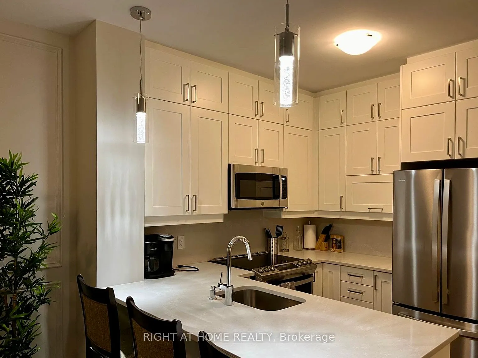 2 bed, $2,200 — Photo 2