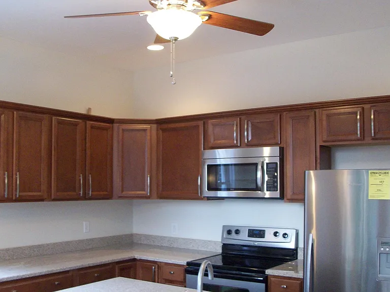 2815 Ellwood Ave #1 — Photo 3