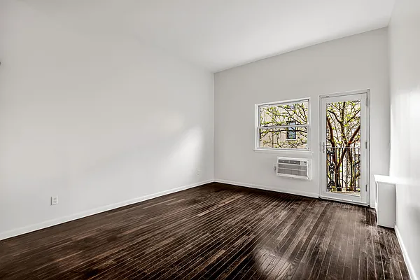 Sold by Sotheby's International Realty | media 2
