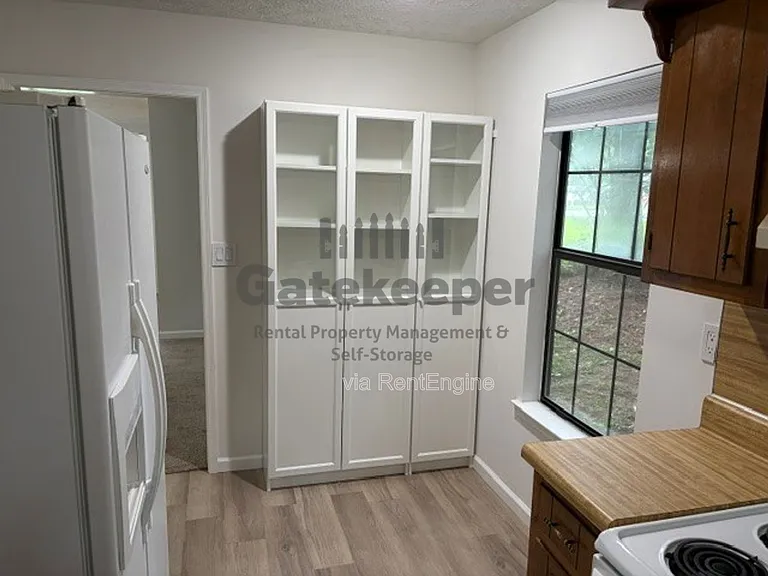 280 Handley Ct — Photo 6