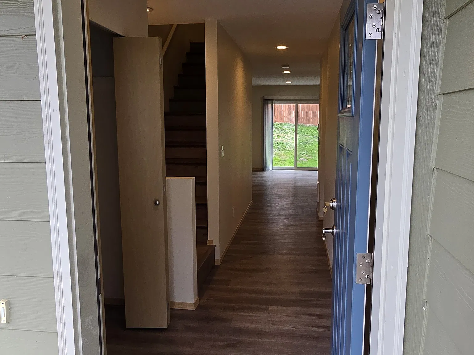 4 bed, 2.5 bath, 1467 sqft, $2,550 — Photo 3