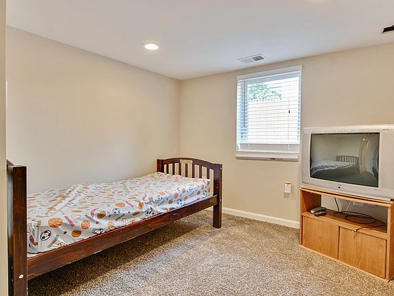2nd image of 330 Howard Ave