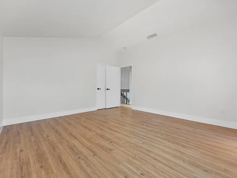 4157 Pinewood Lake Dr — Photo 23