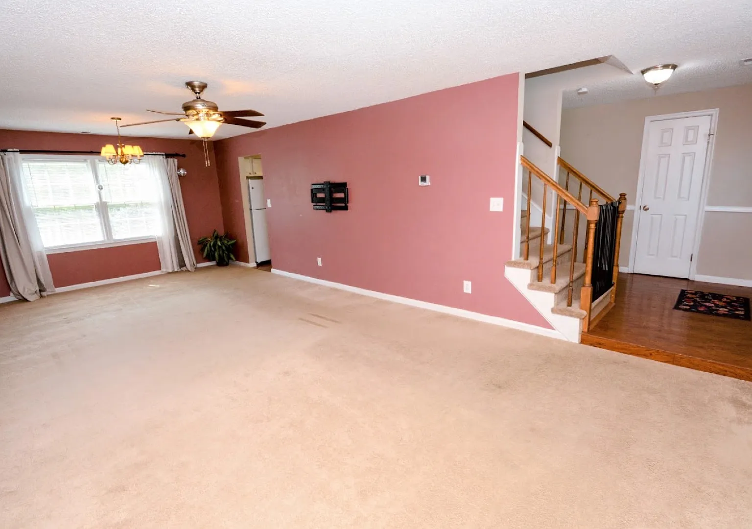 4 bed, 2.5 bath, 1932 sqft, $3,500 — Photo 3