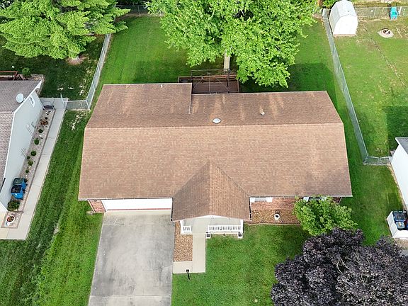 4th image of 1218 Plum Ave