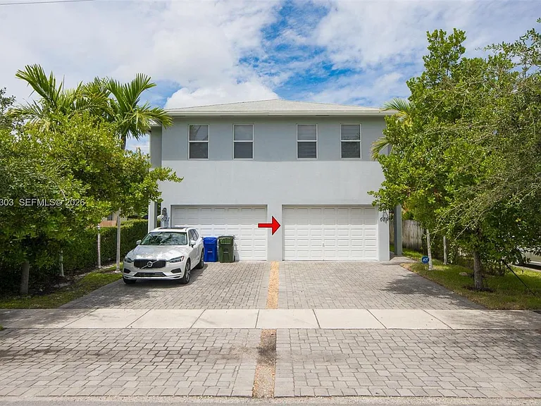 619 SW 17th St — Photo 40