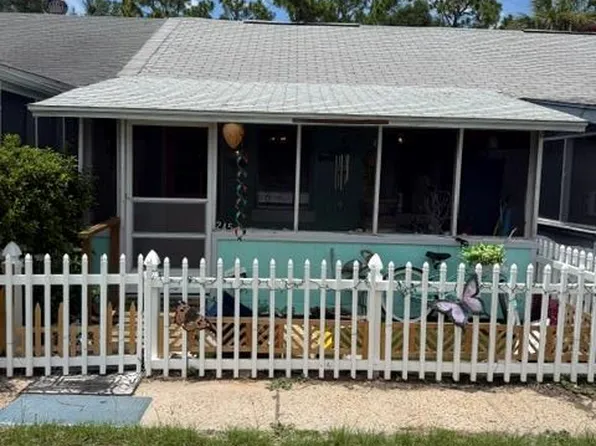 24 Pine St #5, Carrabelle, FL 32322