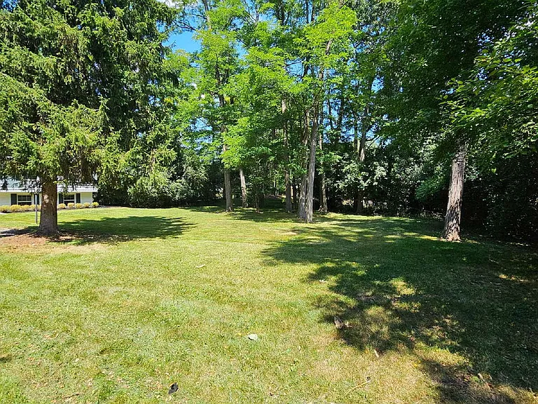591 E Long Lake Rd — Photo 54