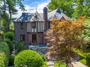 56 Rugby Rd, Manhasset, NY 11030