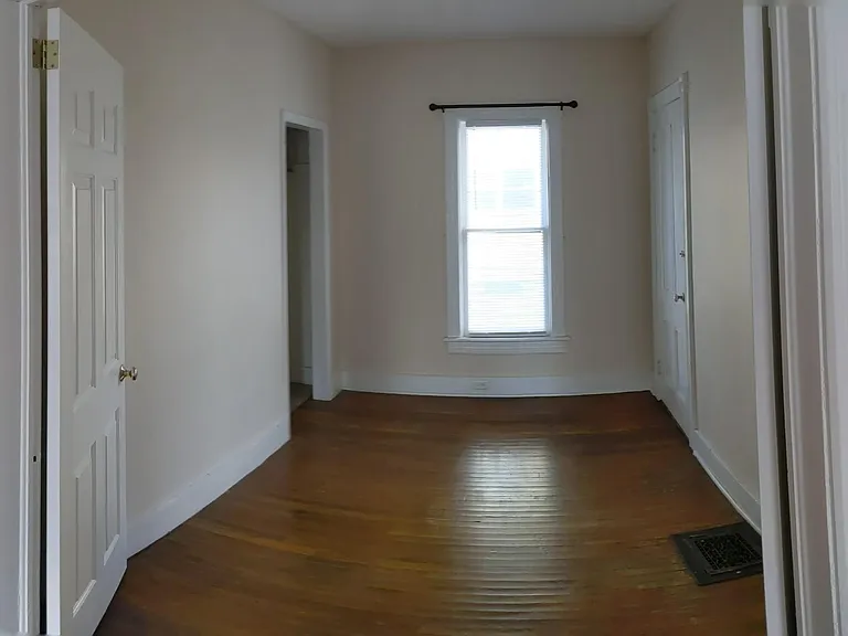 107 S Elmira St #1 — Photo 6