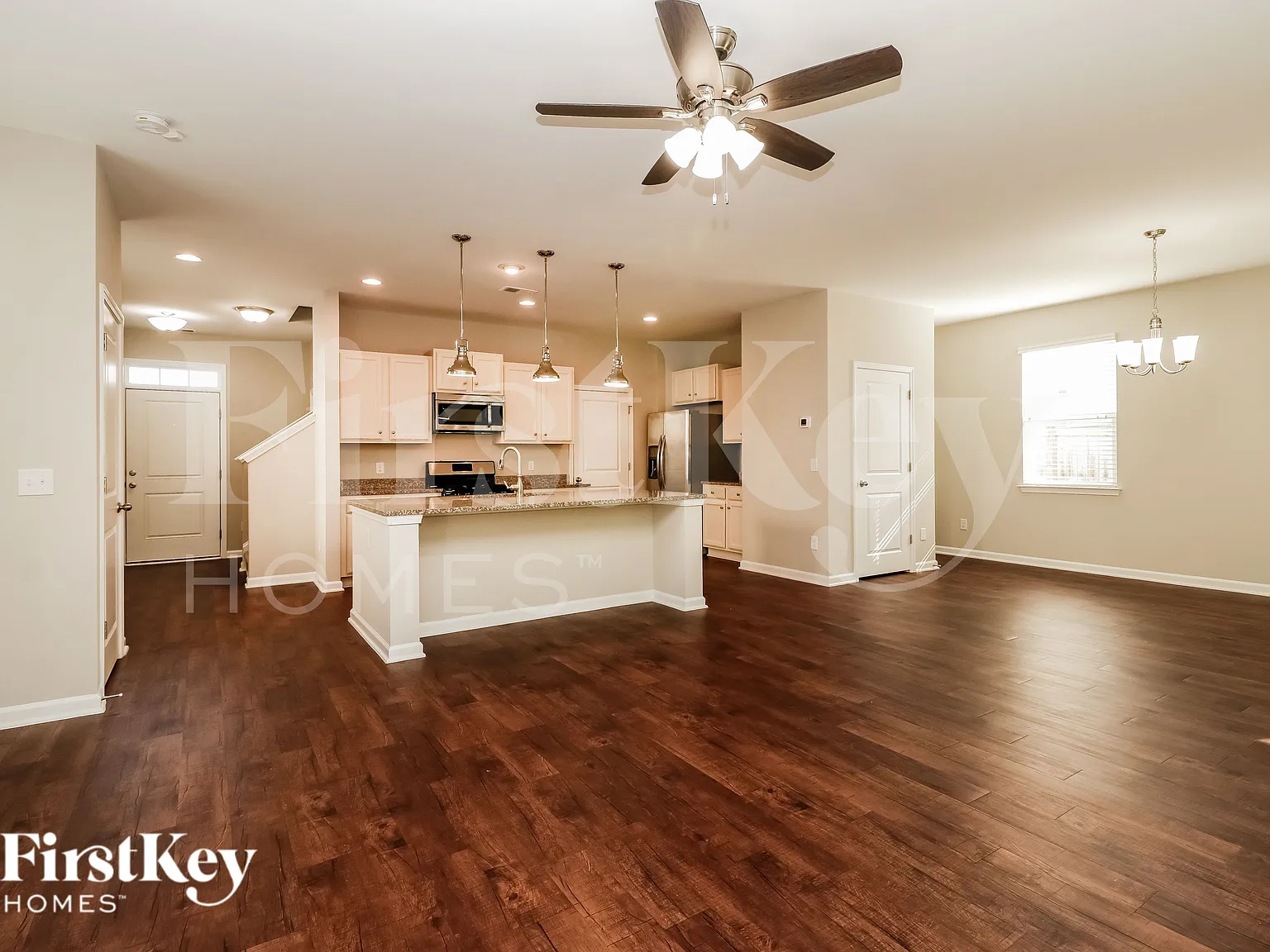 4 bed, 2.5 bath, 2196 sqft, $2,760 — Photo 3