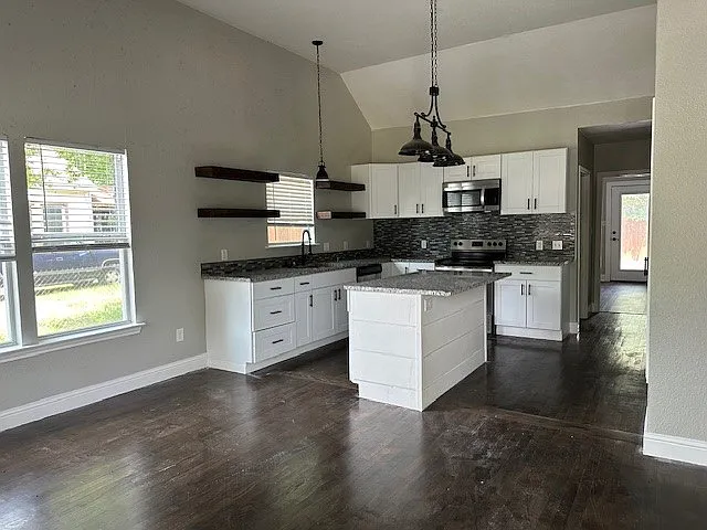 615 S Elm St #615 — Photo 3